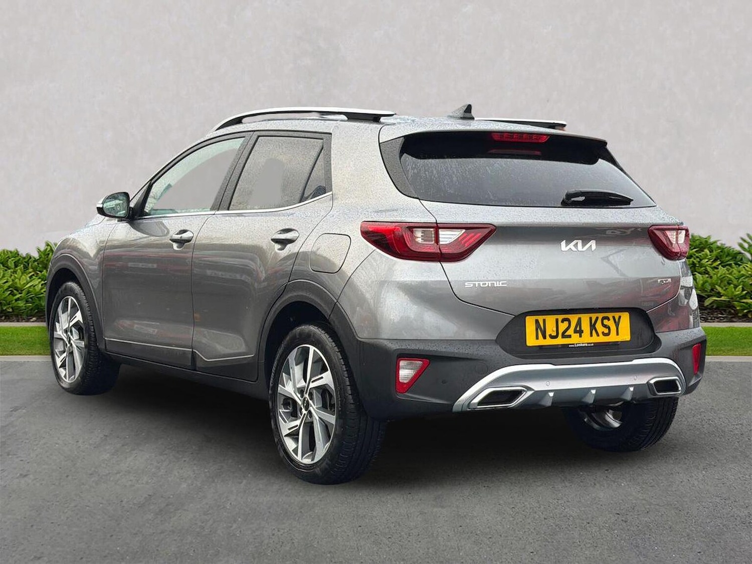 Used Kia Stonic 2024 for sale - 76845261: Photo 2