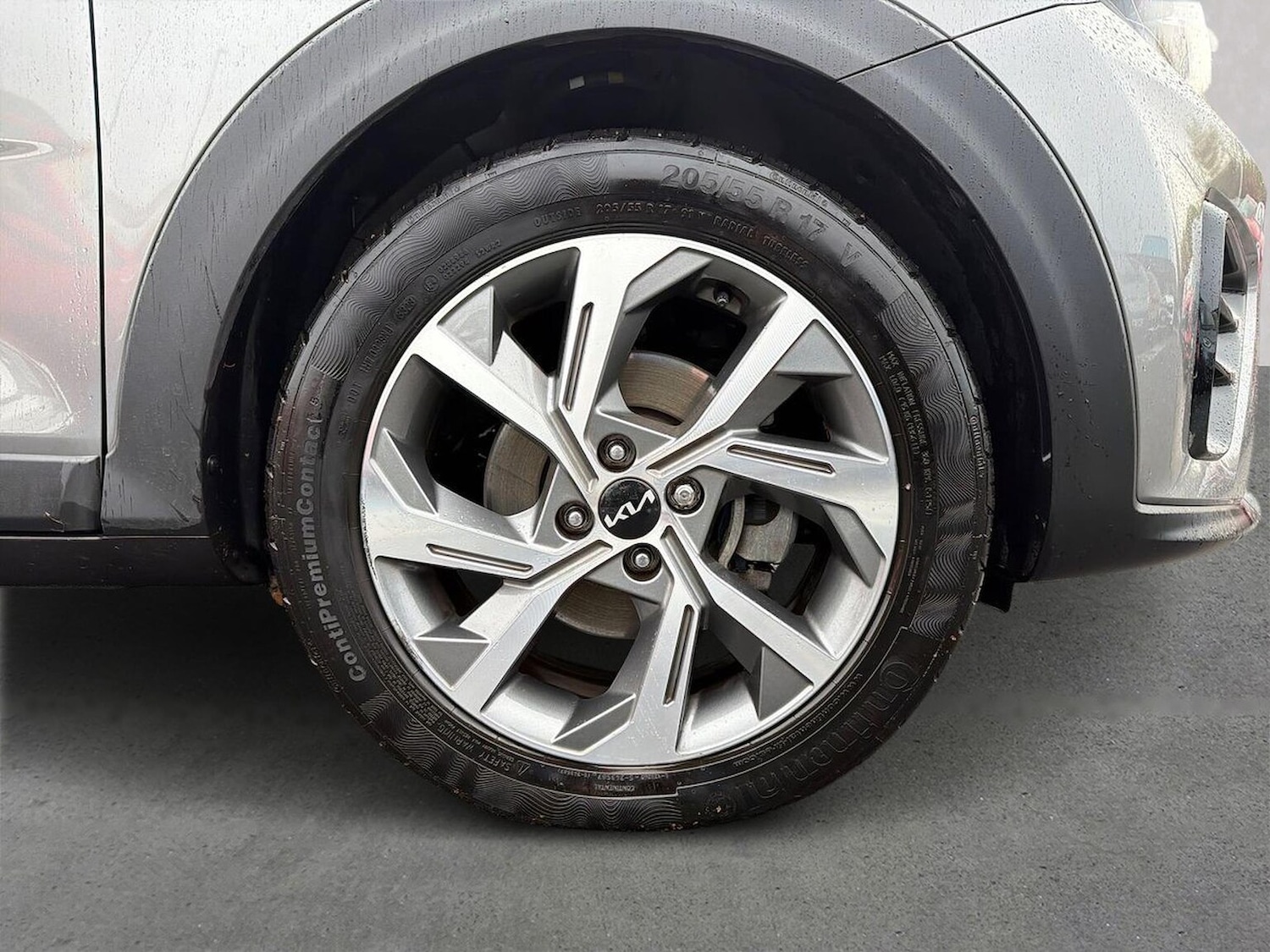 Used Kia Stonic 2024 for sale - 76845261: Photo 6