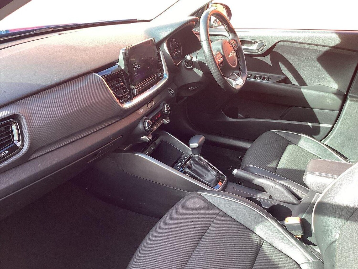 Used Kia Stonic 2024 for sale - 76187079: Photo 7