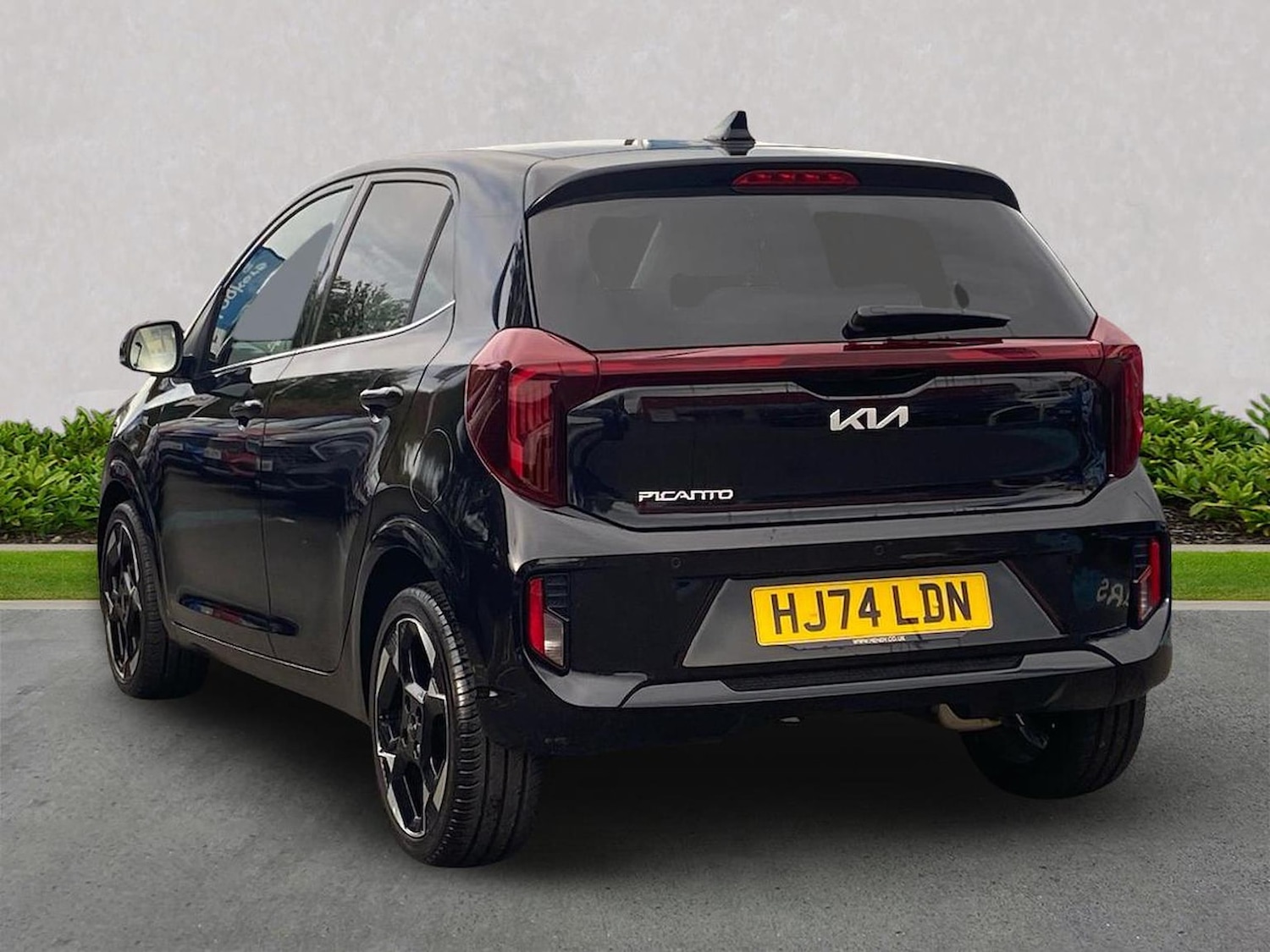 Used Kia Picanto 2024 for sale - 76243185: Photo 2