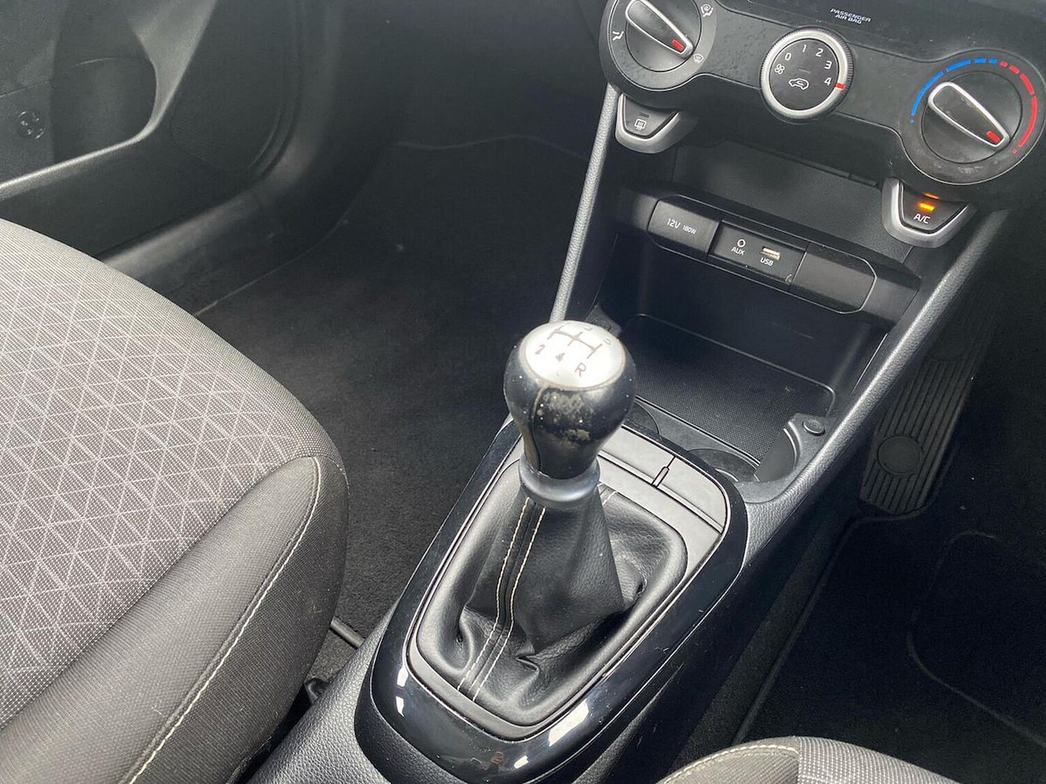 Used Kia Picanto 2018 for sale - 76422336: Photo 13