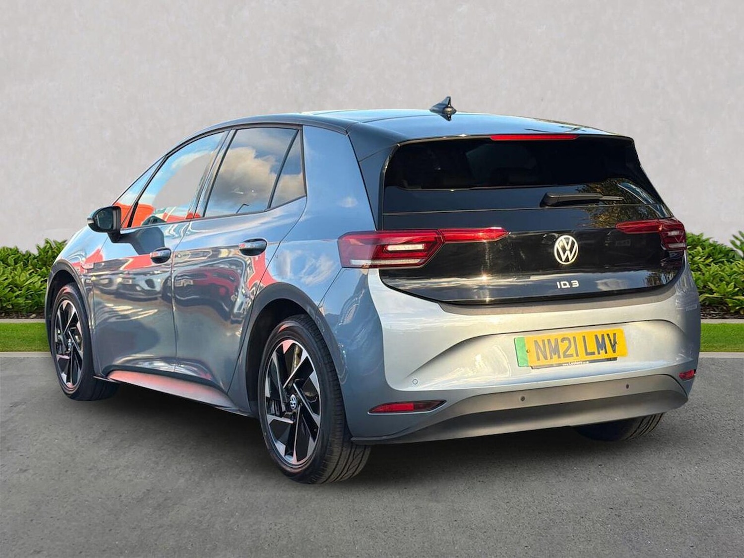 Used Volkswagen ID.3 2021 for sale - 76637760: Photo 2