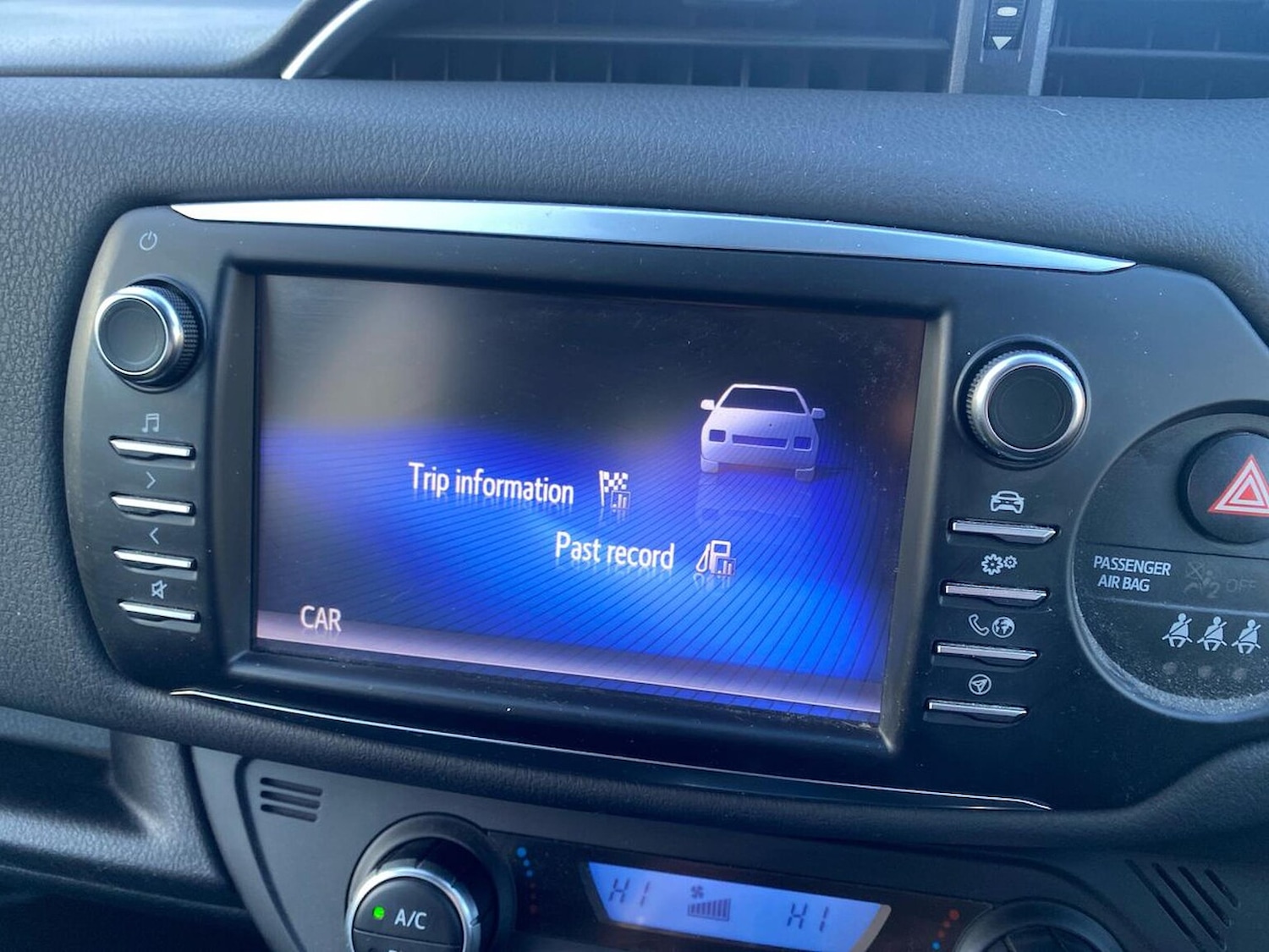 Used Toyota Yaris 2018 for sale - 76777313: Photo 25