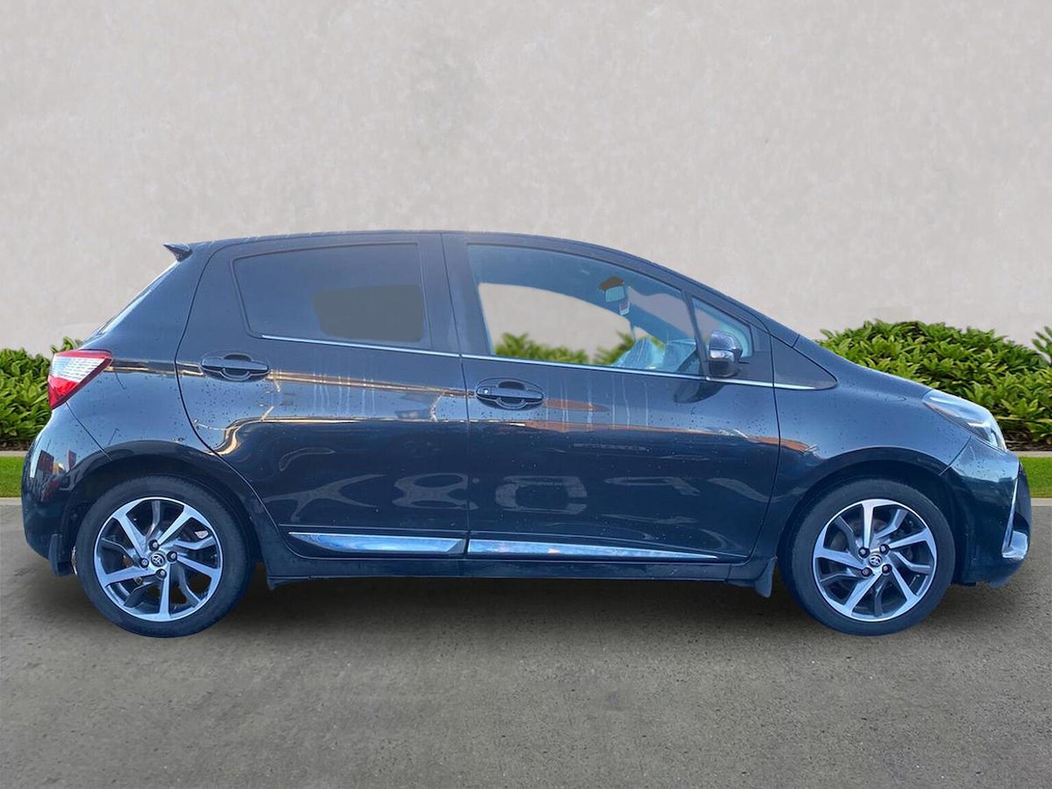 Used Toyota Yaris 2018 for sale - 76777313: Photo 3