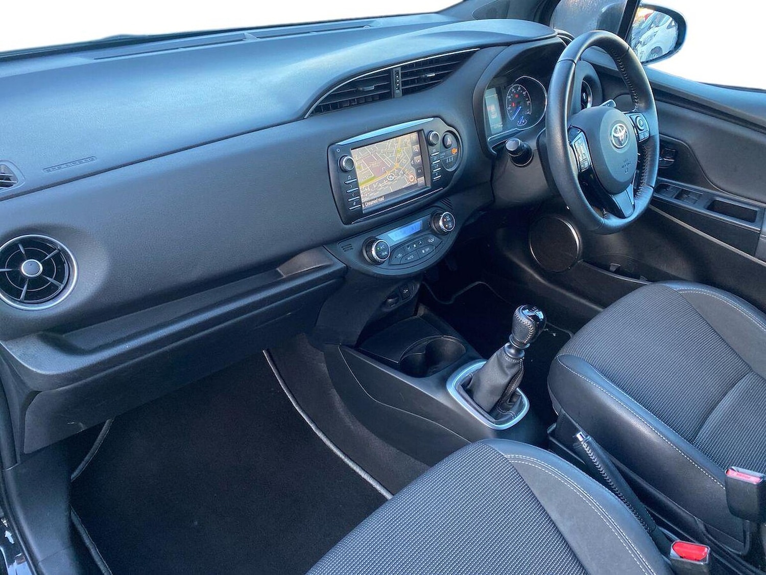 Used Toyota Yaris 2018 for sale - 76777313: Photo 7