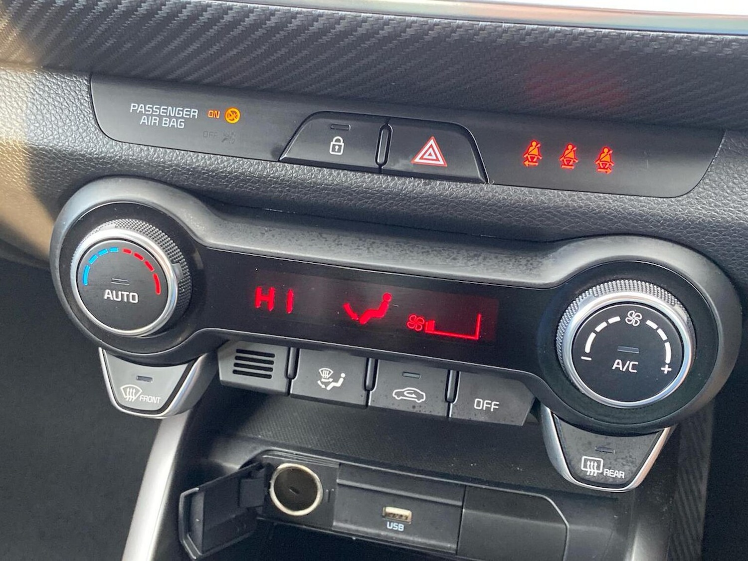 Used Kia Stonic 2024 for sale - 76237049: Photo 12