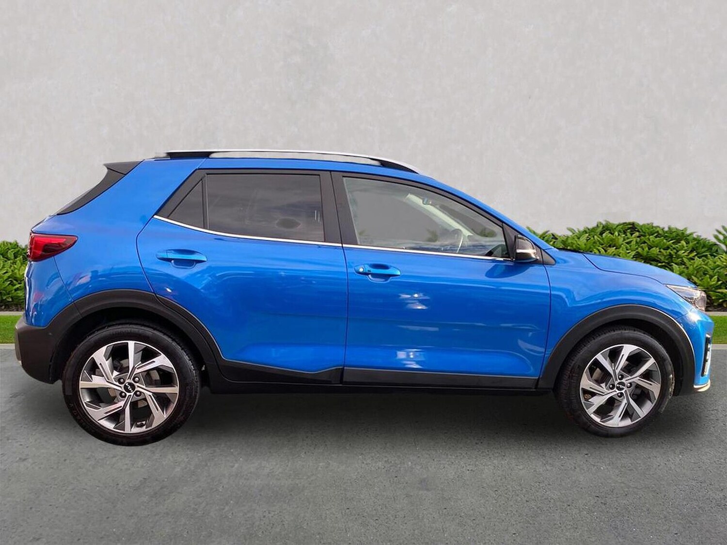 Used Kia Stonic 2024 for sale - 76237049: Photo 3