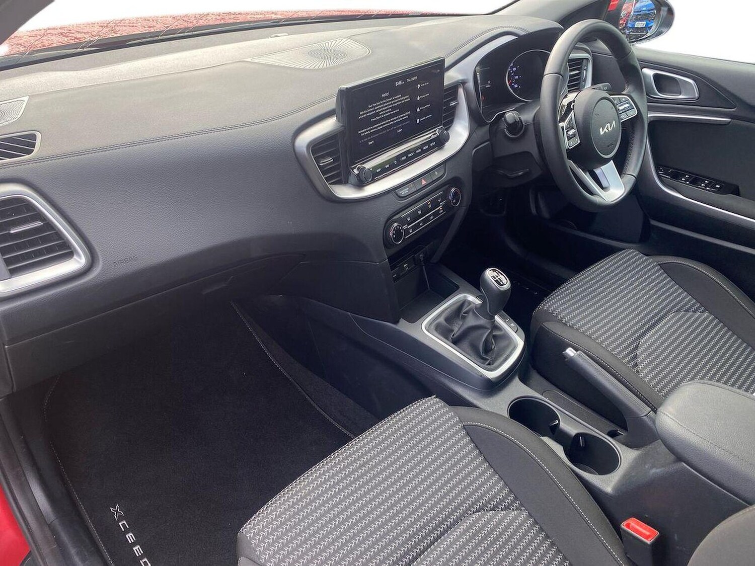 Used Kia XCeed 2025 for sale - 76114345: Photo 7