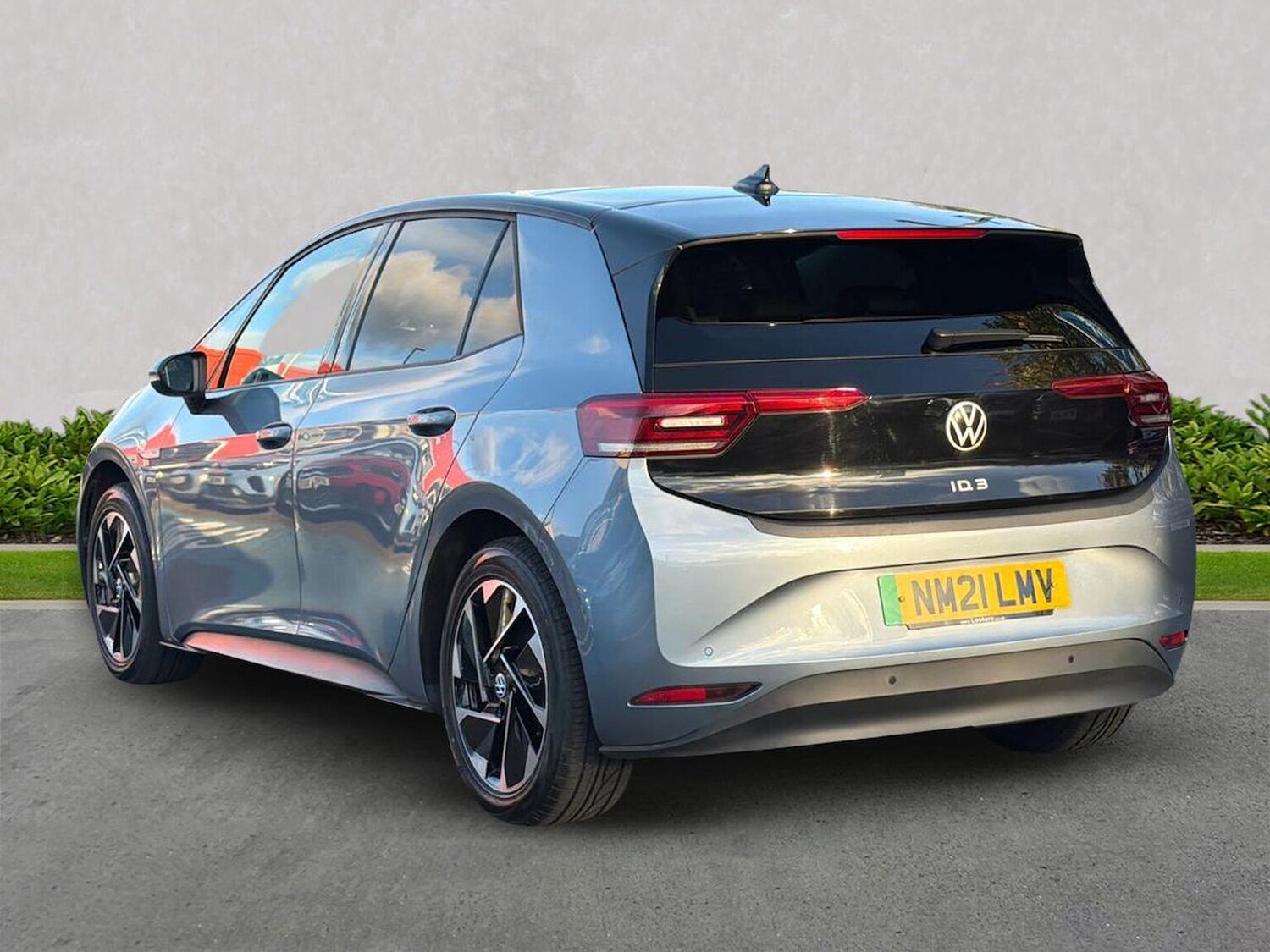 Used Volkswagen ID.3 2021 for sale - 76374986: Photo 2