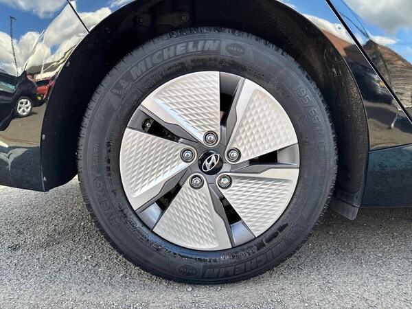 Used Hyundai IONIQ 2022 for sale - 76065620: Photo 6