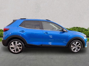 Used Kia Stonic 2024 for sale - 76478139: Photo