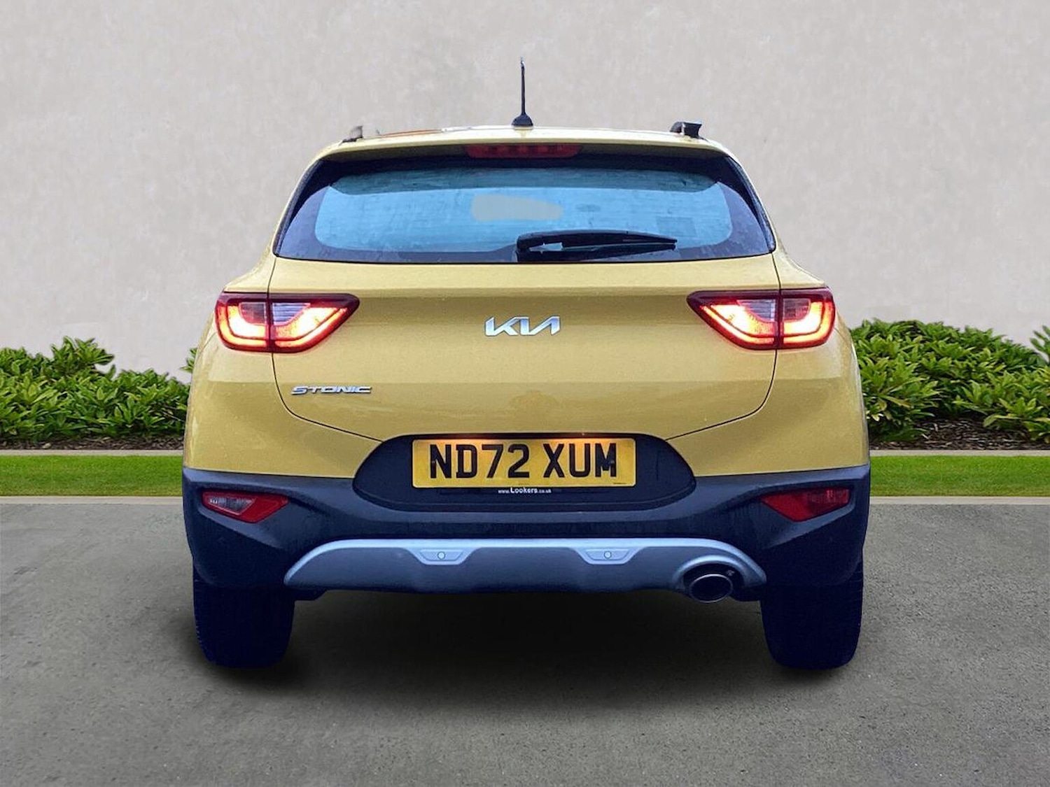 Used Kia Stonic 2023 for sale - 76637764: Photo 4