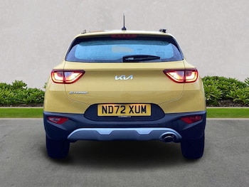 Used Kia Stonic 2023 for sale - 76637764: Photo