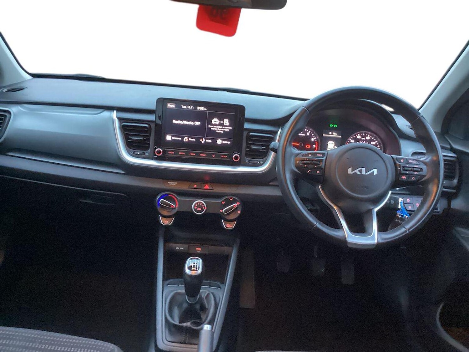 Used Kia Stonic 2023 for sale - 76637764: Photo 8