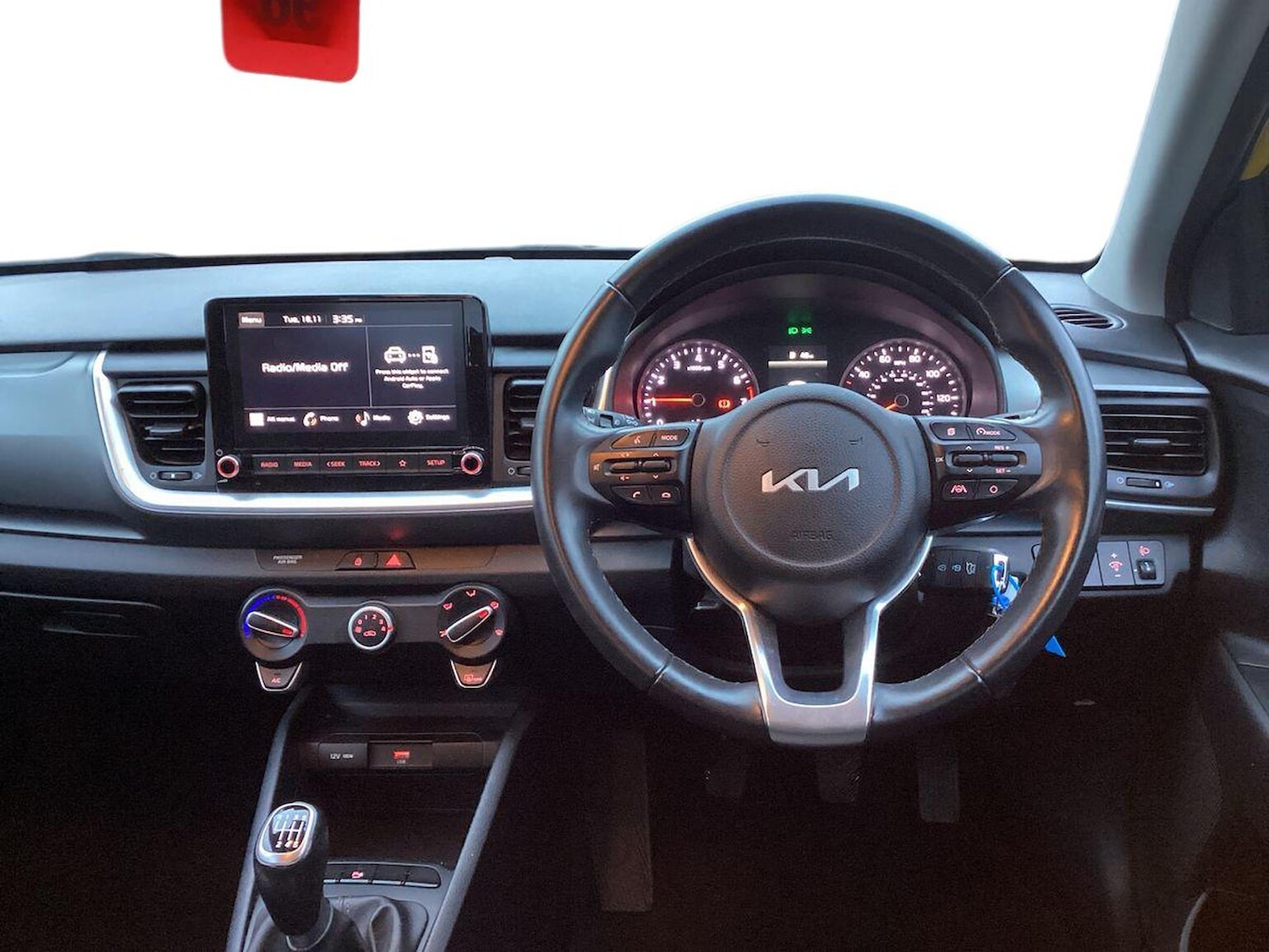 Used Kia Stonic 2023 for sale - 76637764: Photo 9