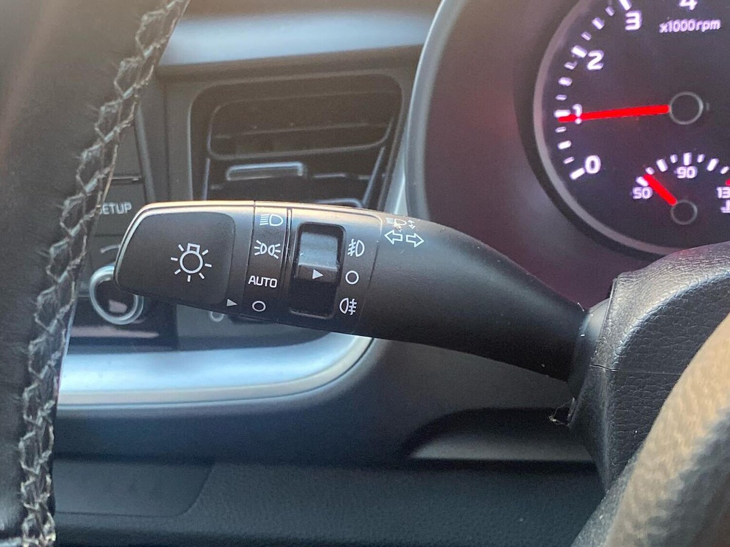 Used Kia Stonic 2018 for sale - 76699520: Photo 29