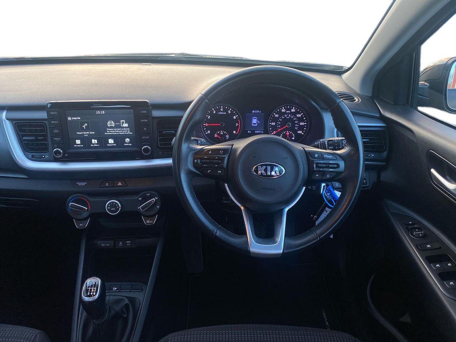 Used Kia Stonic 2018 for sale - 76699520: Photo 9