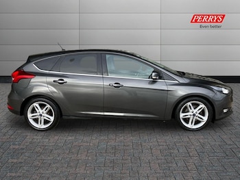 Used Ford Focus 2017 for sale - 76565882: Photo