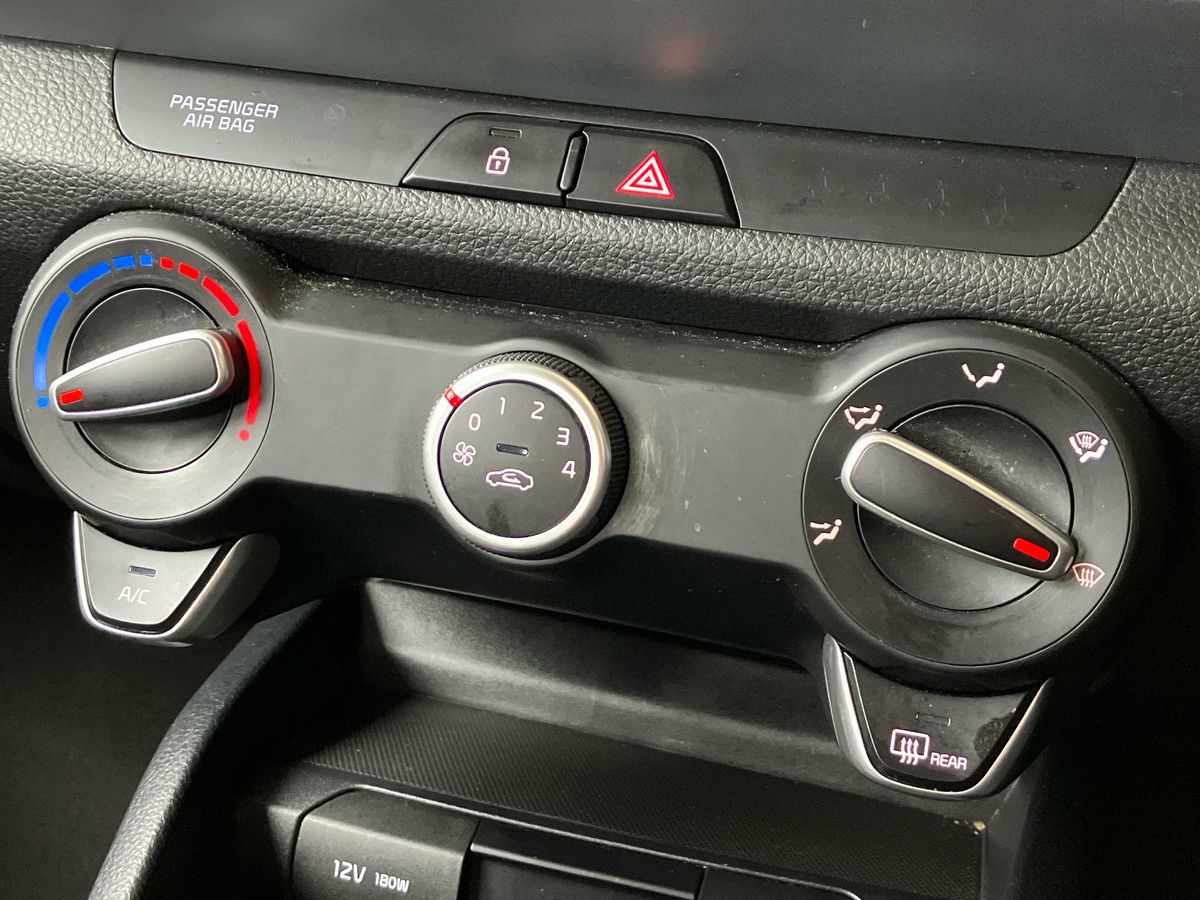 Used Kia Stonic 2022 for sale - 76957907: Photo 12