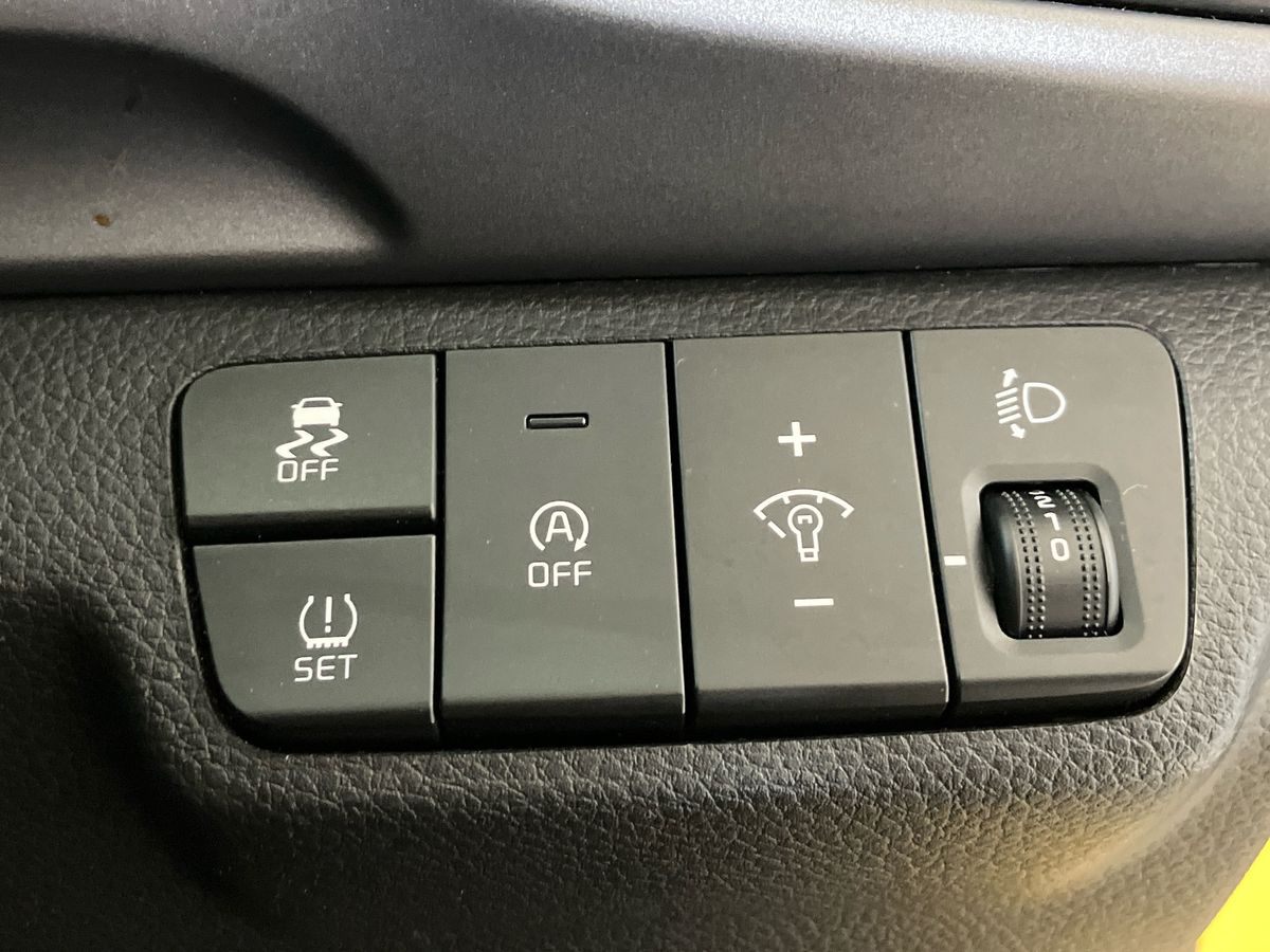 Used Kia Stonic 2022 for sale - 76957907: Photo 53