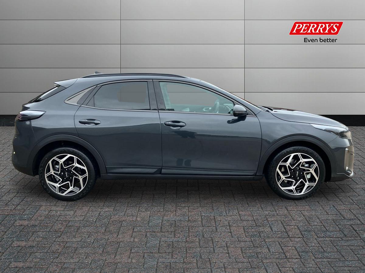 Used Kia XCeed 2025 for sale - 76980125: Photo 3