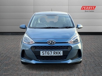 Used Hyundai i10 2017 for sale - 76300441: Photo
