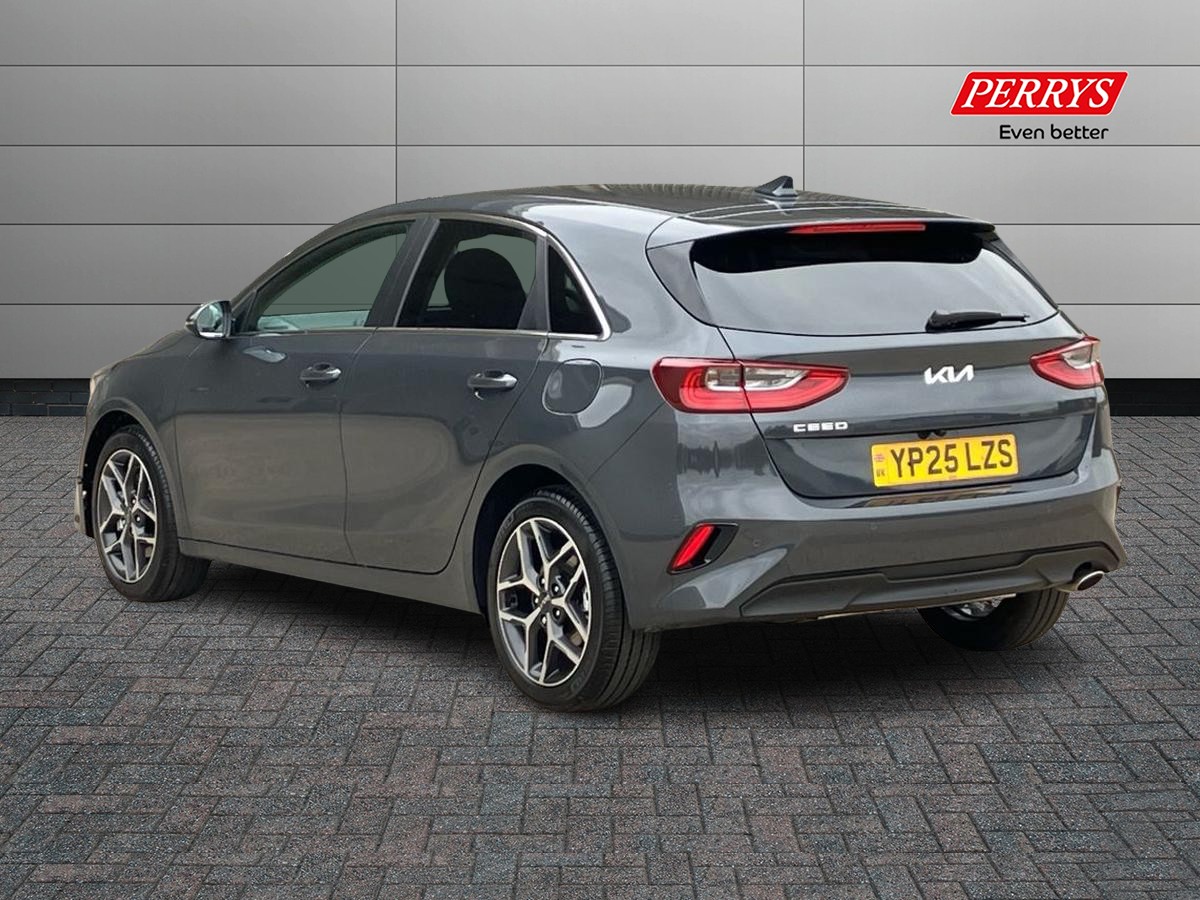 Used Kia Ceed 2025 for sale - 75626317: Photo 2