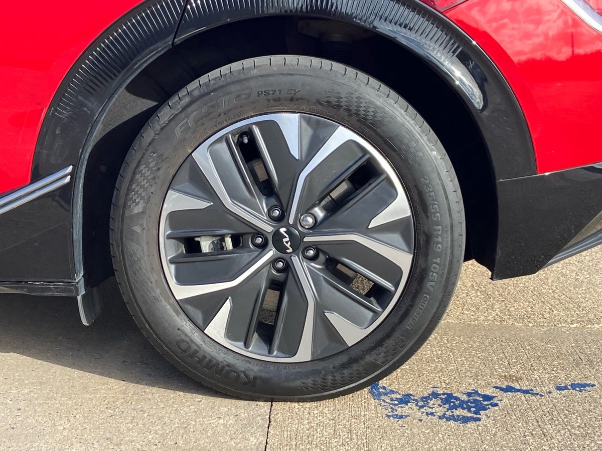 Used Kia EV6 2023 for sale - 76351857: Photo 7