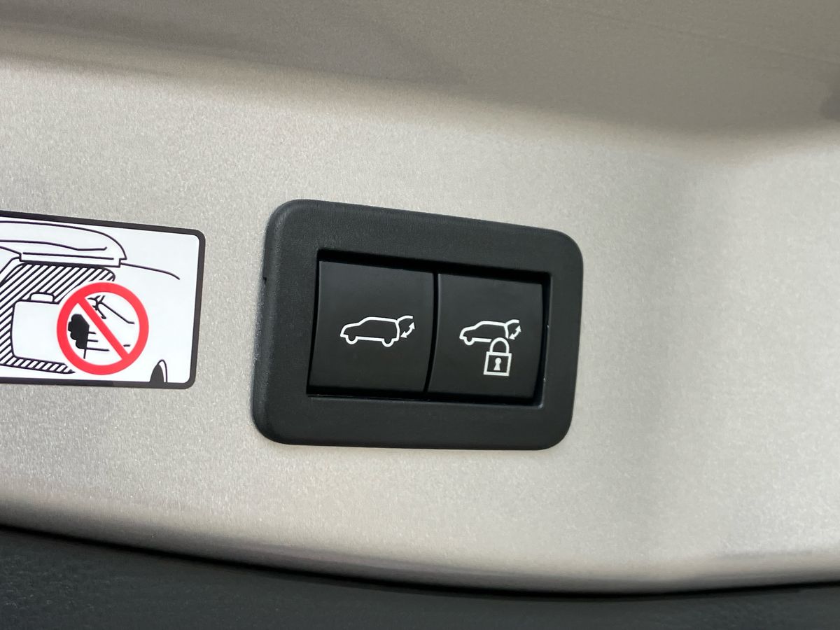 Used Toyota C-HR 2024 for sale - 76351905: Photo 34