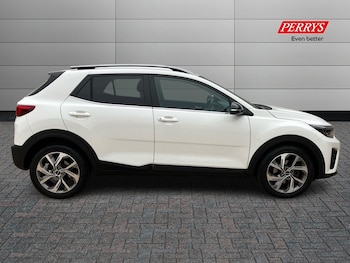Used Kia Stonic 2023 for sale - 76243779: Photo