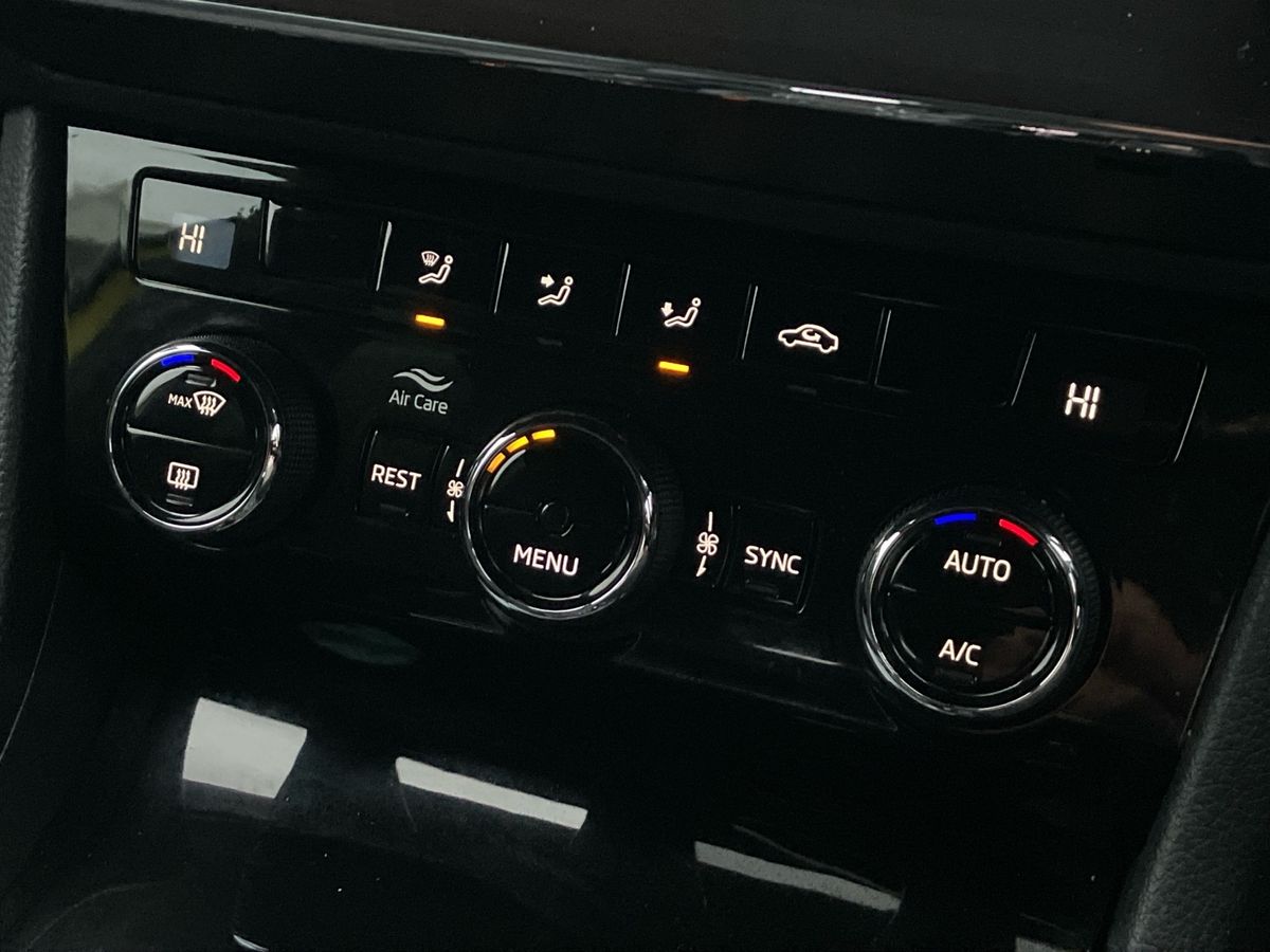 Used Skoda Superb 2019 for sale - 77033850: Photo 12