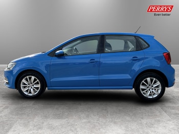 Used Volkswagen Polo 2015 for sale - 77617248: Photo