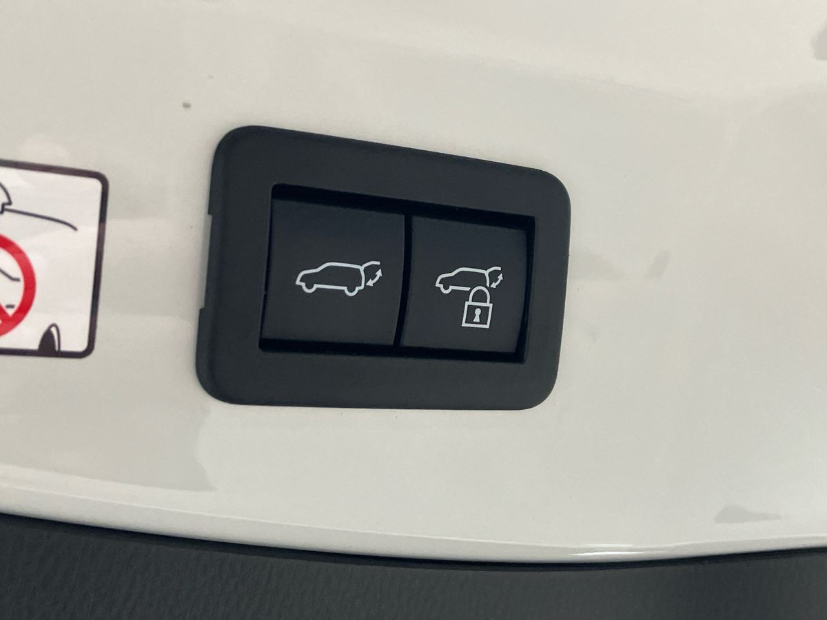 Used Toyota C-HR 2024 for sale - 77398554: Photo 23