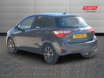 Used Toyota Yaris 2019 for sale - 75786725: Photo