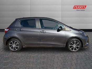 Used Toyota Yaris 2019 for sale - 75786725: Photo