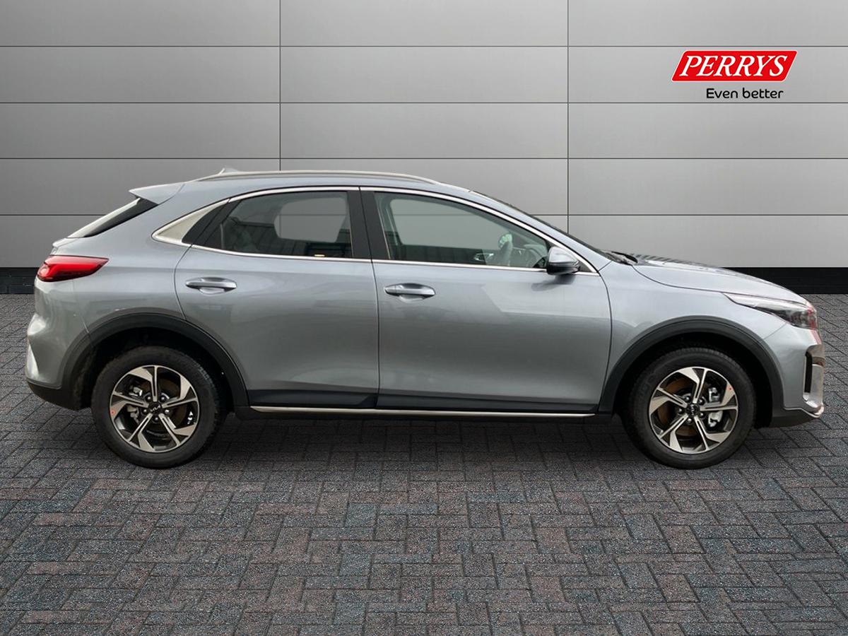 Used Kia XCeed 2025 for sale - 76980172: Photo 3