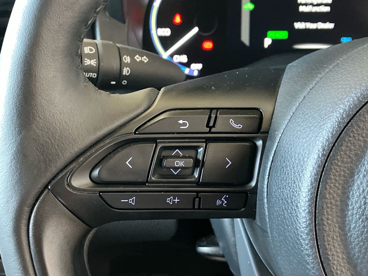 Used Toyota Yaris Cross 2023 for sale - 76300443: Photo 16