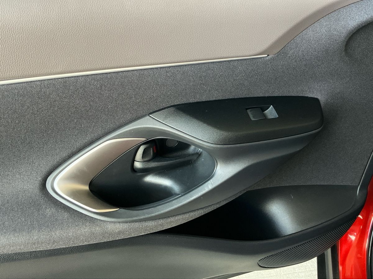 Used Toyota Yaris Cross 2023 for sale - 76300443: Photo 38