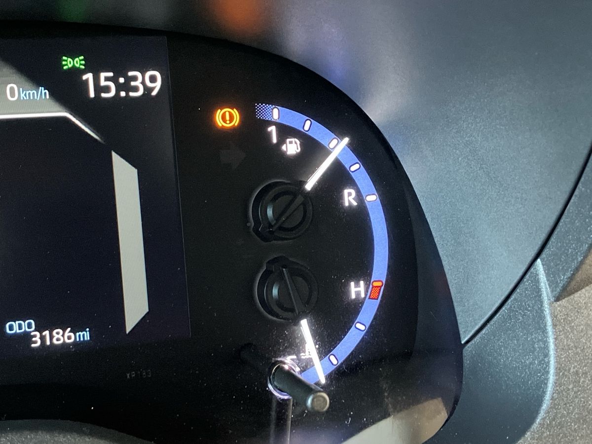 Used Toyota Yaris Cross 2023 for sale - 76300443: Photo 58