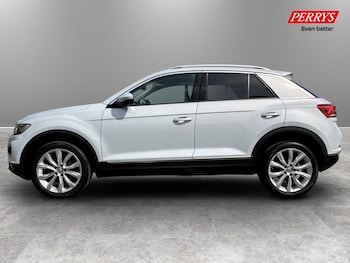 Used Volkswagen T-Roc 2019 for sale - 78592340: Photo