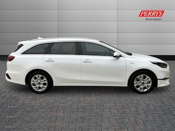 Used Kia Ceed 2025 for sale - 75898781: Photo