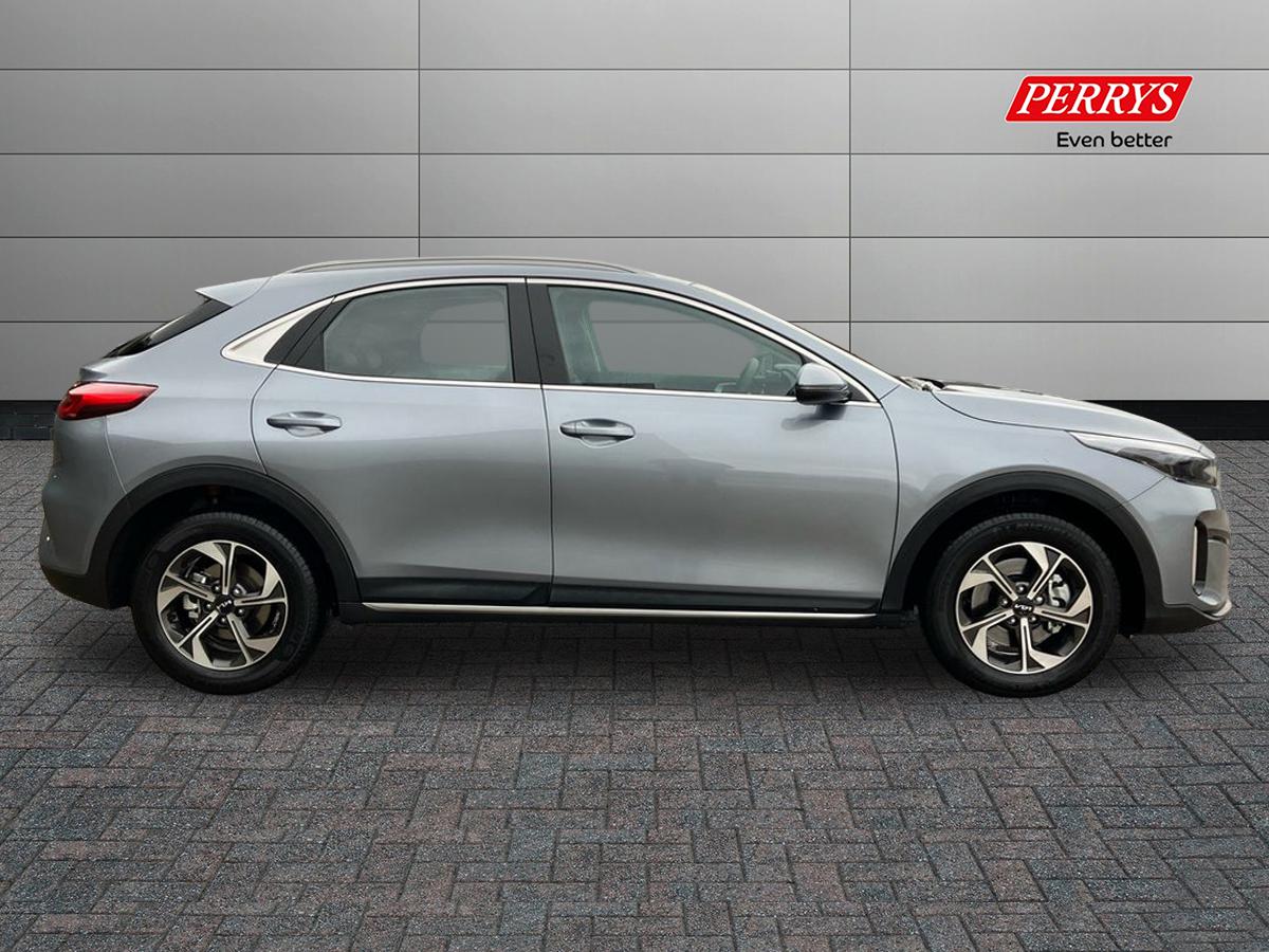 Used Kia XCeed 2025 for sale - 76980129: Photo 3