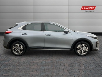 Used Kia XCeed 2025 for sale - 76980129: Photo