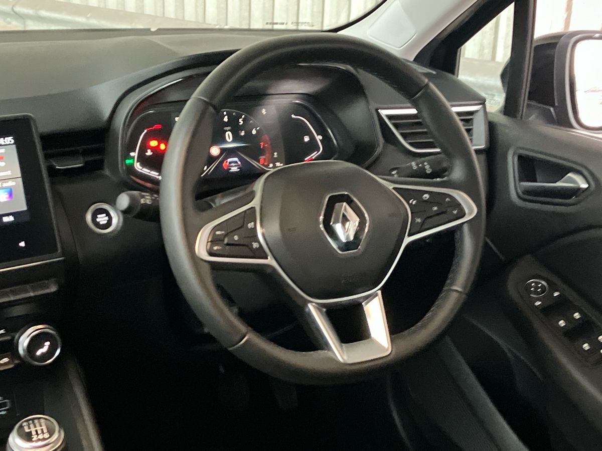 Used Renault Clio 2022 for sale - 76518143: Photo 43