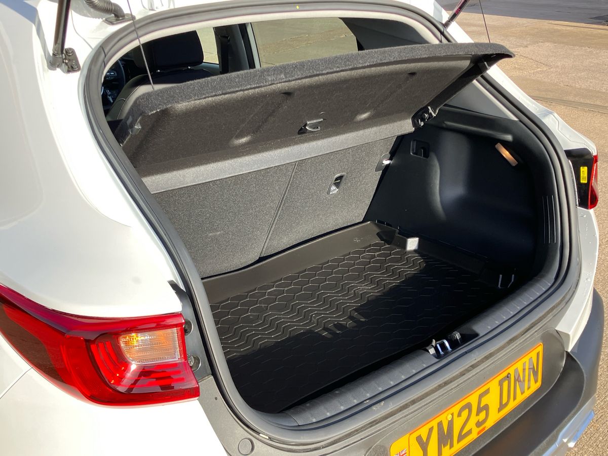 Used Kia Stonic 2025 for sale - 76090416: Photo 49