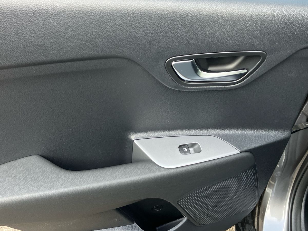 Used Kia Stonic 2025 for sale - 76192155: Photo 42