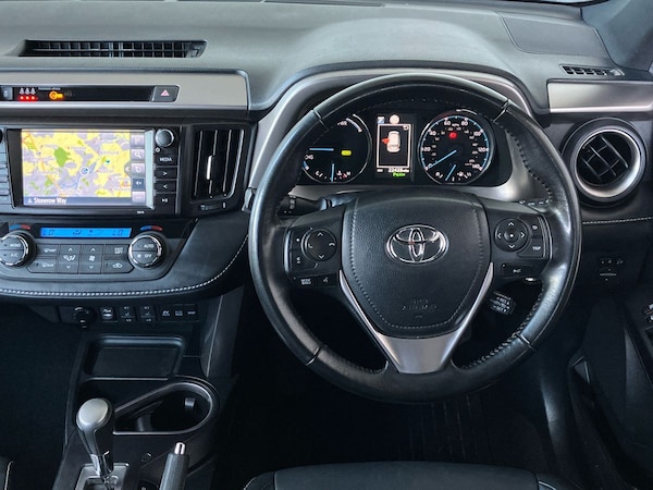 Used Toyota RAV4 2018 for sale - 76128119: Photo 17