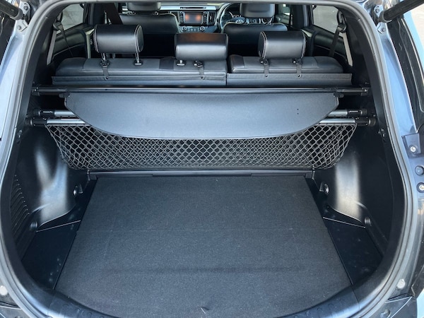 Used Toyota RAV4 2018 for sale - 76128119: Photo 23