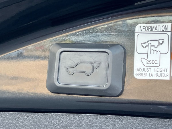 Used Toyota RAV4 2018 for sale - 76128119: Photo 37