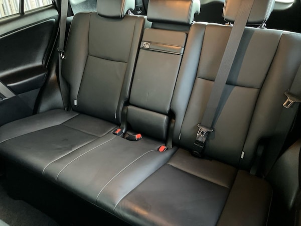 Used Toyota RAV4 2018 for sale - 76128119: Photo 49